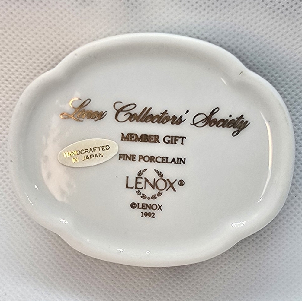 Vintage Lenox Trinket Box Collector's Society Member Gift Lilacs & Ribbon 1992 - Picture 7 of 7